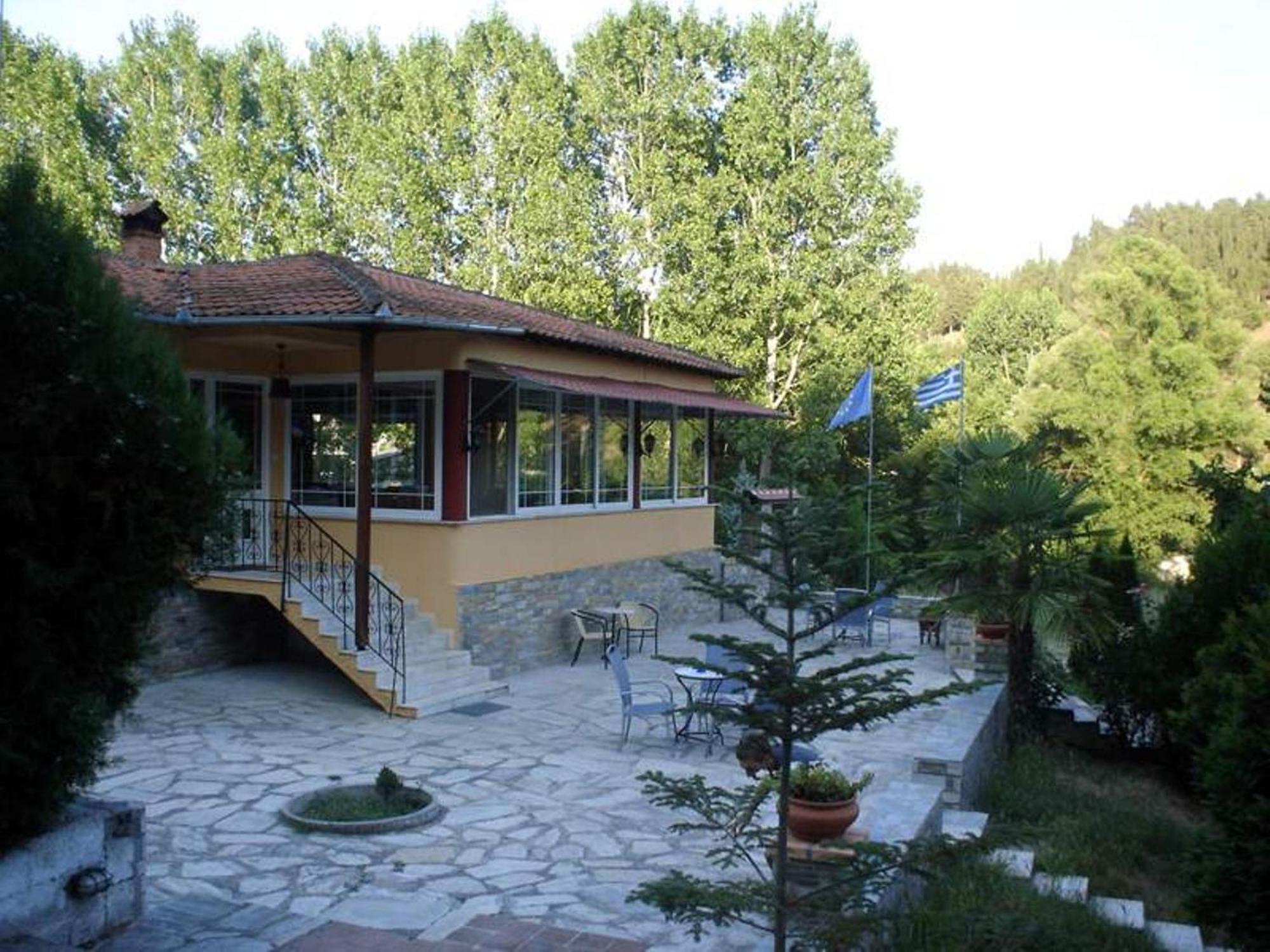 River Side Rooms Elassona Exteriör bild