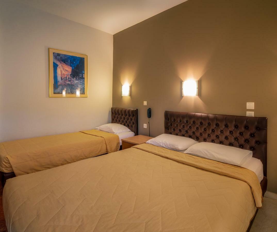 River Side Rooms Elassona Exteriör bild